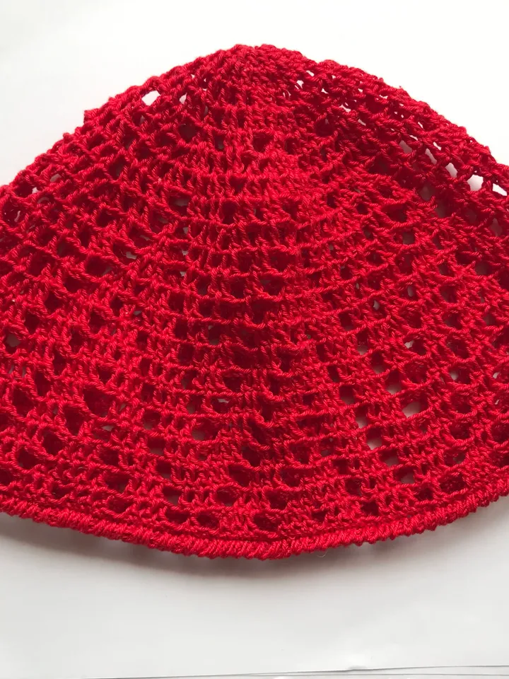 Bucket crochet hat with zigzagging design PDF printable pattern