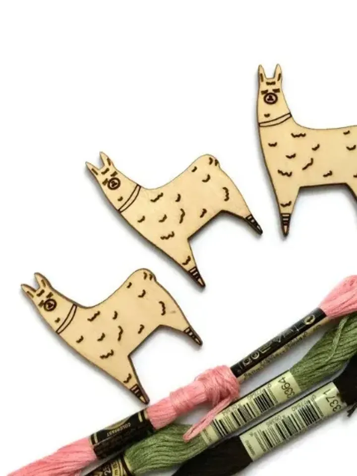 Embroidery floss holder Llama, cross stitch bobbins