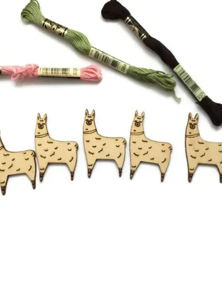 Embroidery floss holder Llama, cross stitch bobbins