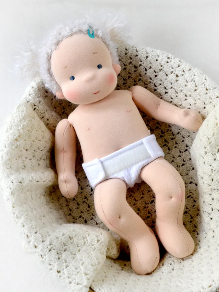 DIY clothes set for a Waldorf baby doll 14 inch (36 cm) tall. PDF sewing patterns and tutorials.