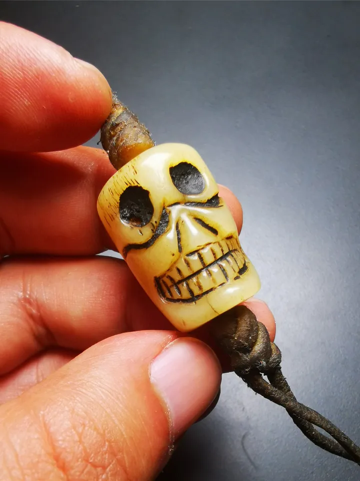 Gandhanra Tibetan Amulet,Yak Bone Carved Skull Sītavana Pendant, Hand-carved Skull Pendant Charm
