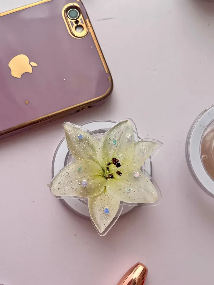 White Lily Flower Phone Grip, Elegant Floral Phone Grip, Phone Accessory, Flower Popsocket