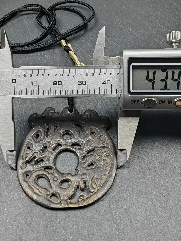 Vintage Dragon Prayer Wheel,Dharma Chakra Pendant,Gandhanra Tibetan Buddhist Amulet,Protective Charm,Made of Thokcha,43mm