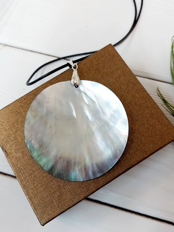 To meet the wind. Mother-of-pearl Russian hand-painted. Hand-painted necklest. MOP. Hand painted miniature painting