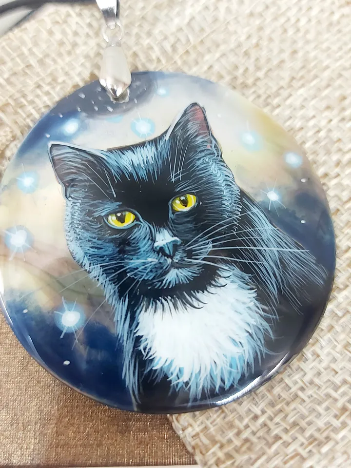 Beautiful mother-of-pearl pendant "Black Cat", miniature Hand-painted,fine art jewelry,A gift for her Artistic gift Fedoskino.Abalone shell