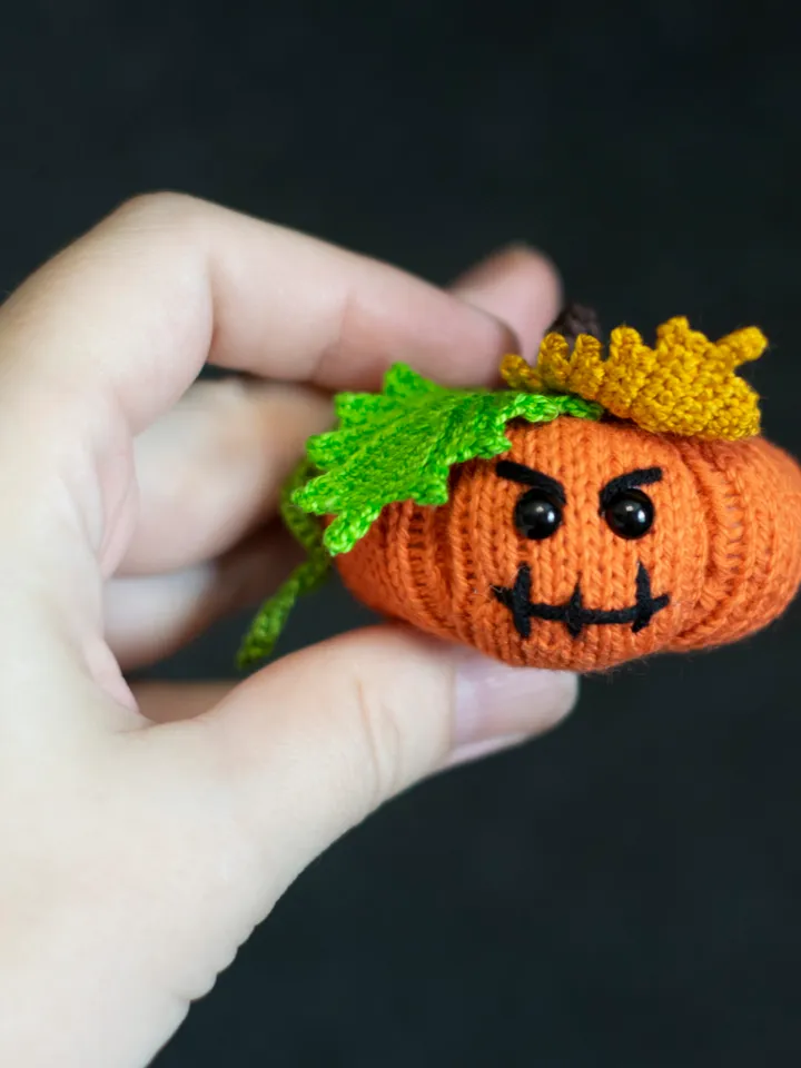 Stuffed pumpkin car accessory for women for Halloween, car boho decoration, rear view mirror charm, crochet car pendant