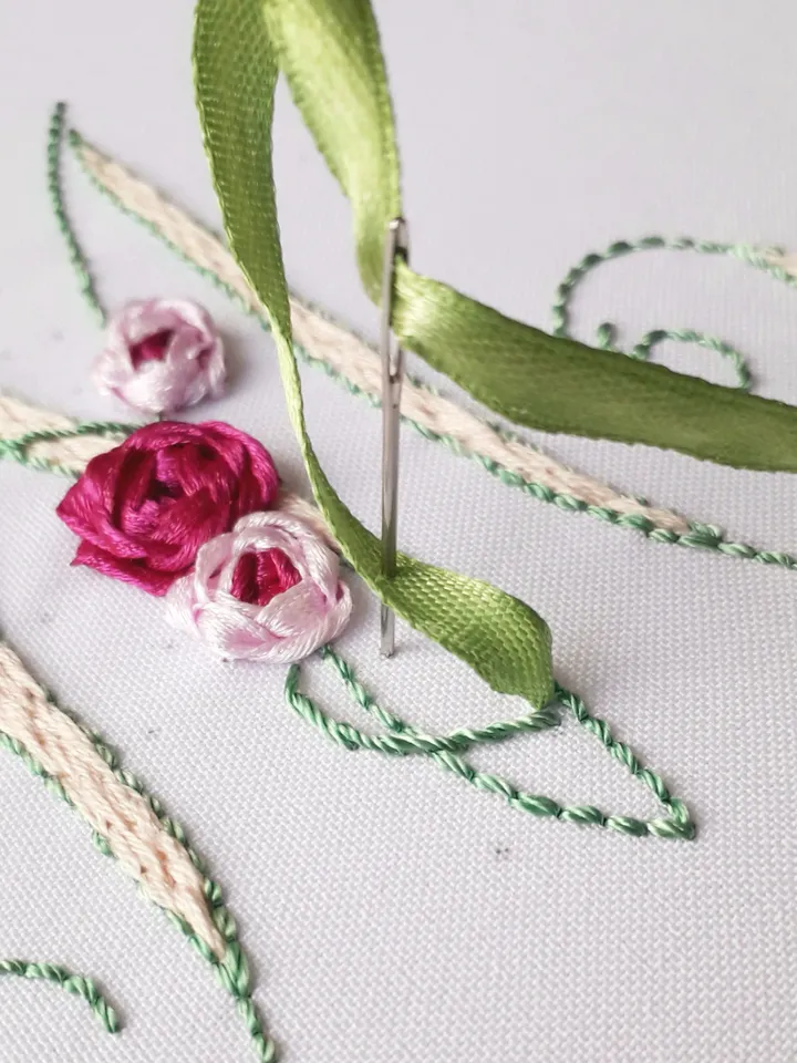Floral alphabet letter M pdf hand embroidery beginner Flower monogram ribbon embroidery