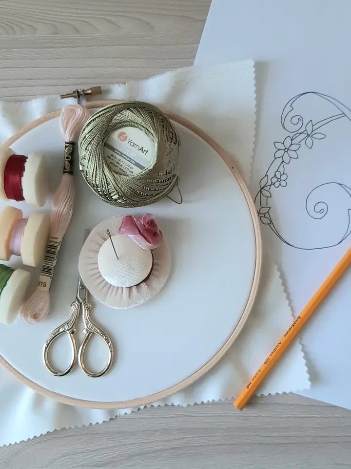 Floral alphabet letter T pdf hand embroidery beginner Flower monogram ribbon embroidery