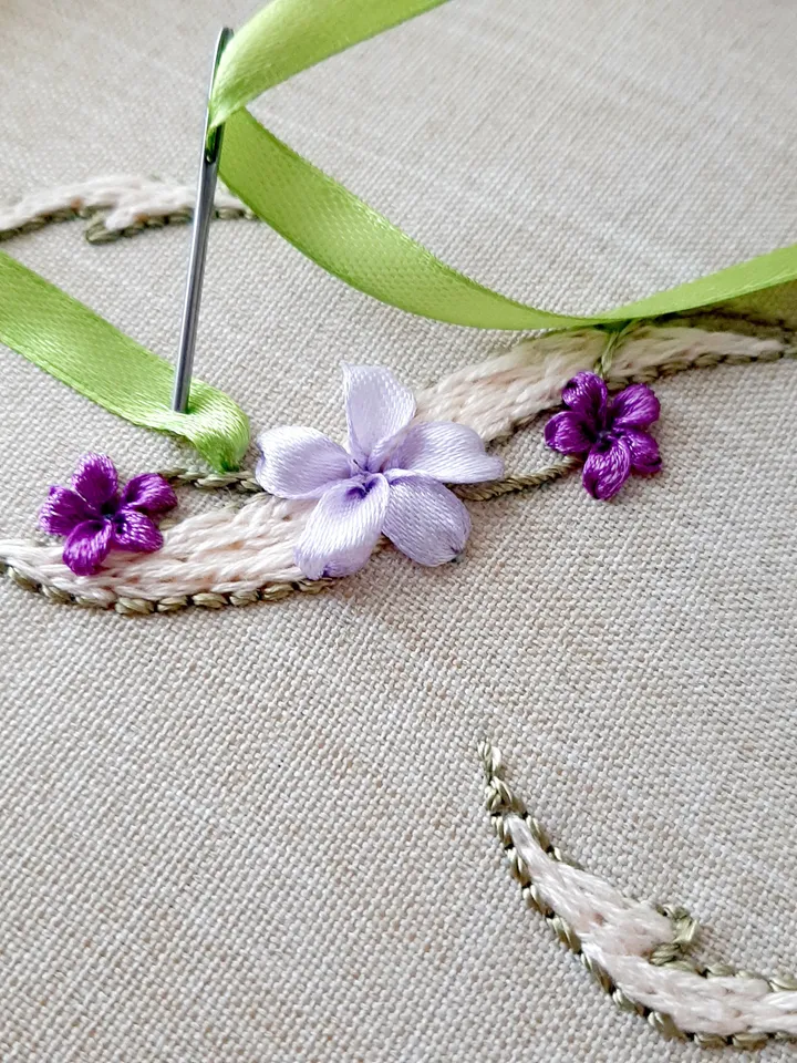 Floral alphabet letter S pdf hand embroidery beginner Flower monogram ribbon embroidery