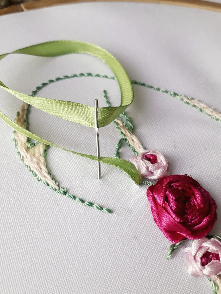 Floral alphabet letter D pdf hand embroidery beginner Flower monogram ribbon embroidery