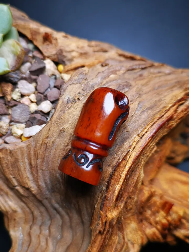 Gandhanra Tibetan Amulet,Yak Bone Carved Skull Sītavana Pendant, Hand-carved Skull Pendant for Prayer Bead/Necklace
