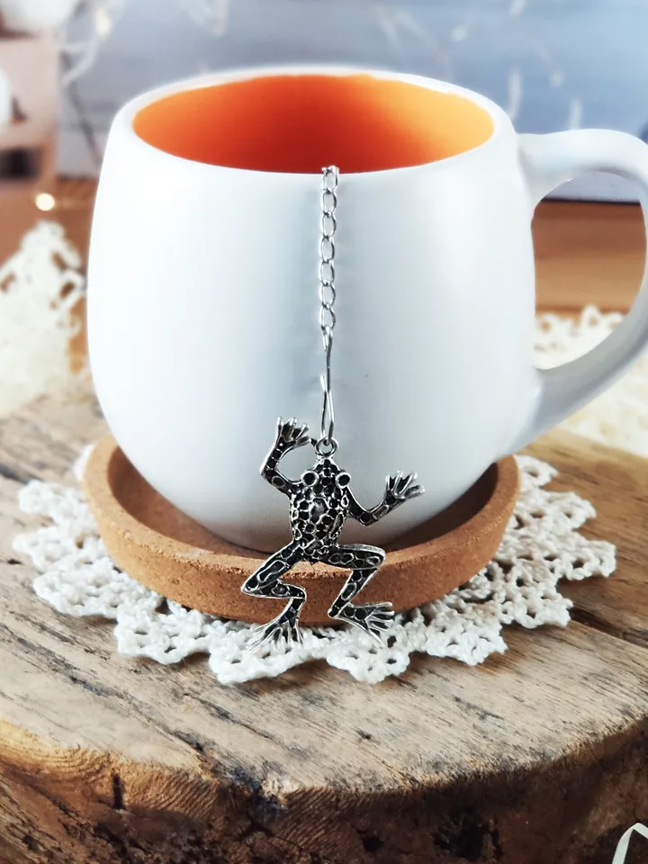 Frog tea ball infuser for herbal tea, Goblincore Tea infuser for tea lovers, Tea Strainer for loose leaf tea