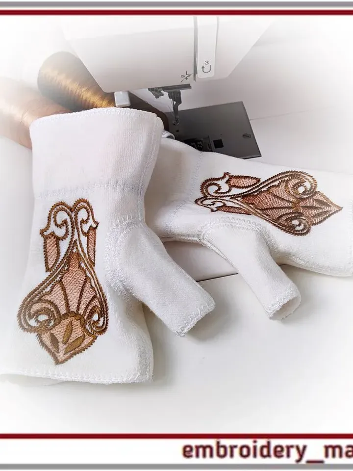 In the hoop Machine Embroidery Design Fingerless Mittens ITH