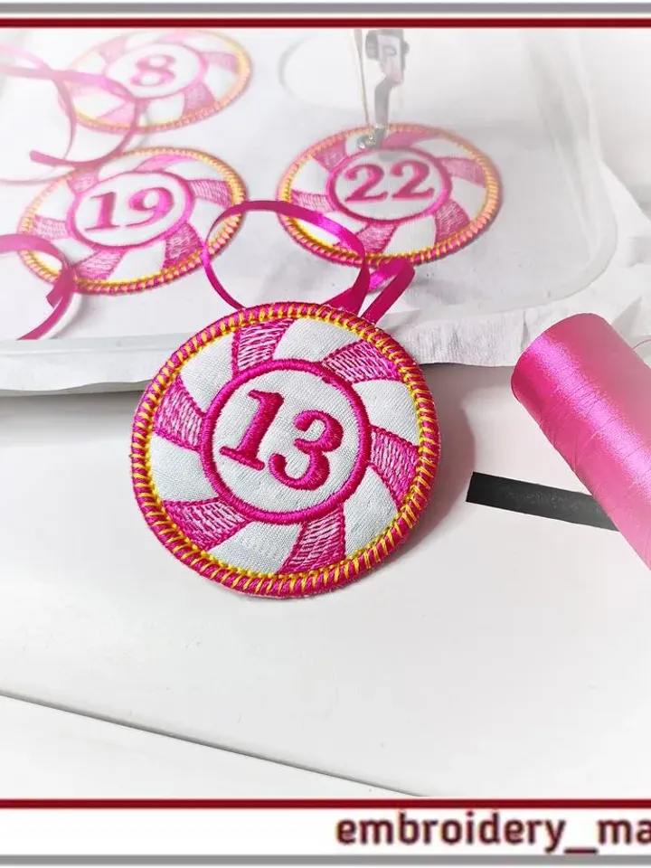 In The Hoop Embroidery Design Christmas Advent Gift Tags 1-25