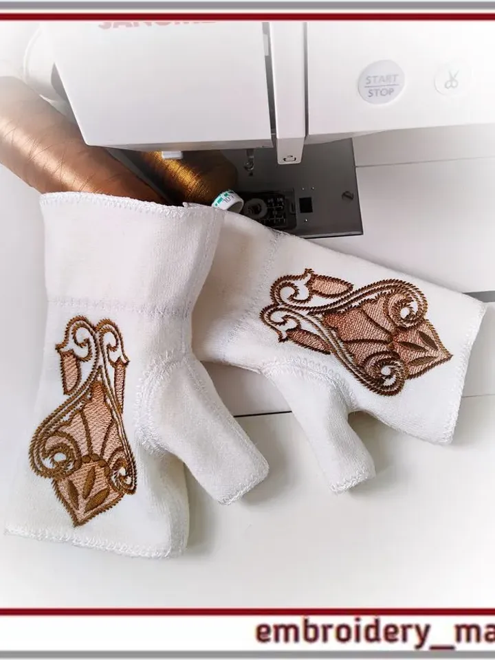 In the hoop Machine Embroidery Design Fingerless Mittens ITH