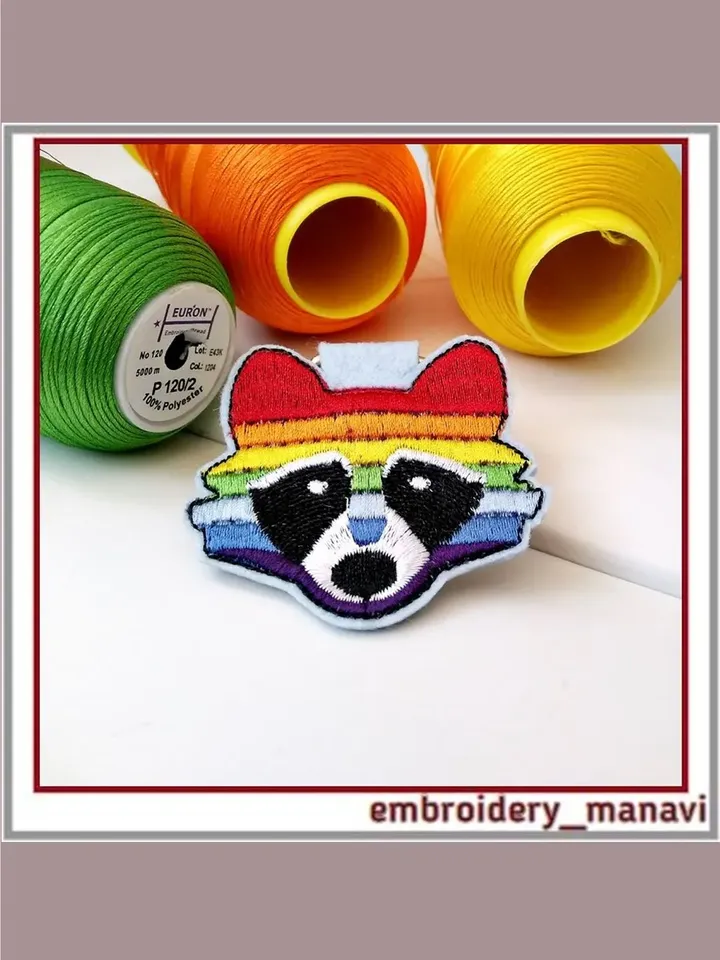 Raccoon. ITH embroidery for Brooch or keychain or fabrics