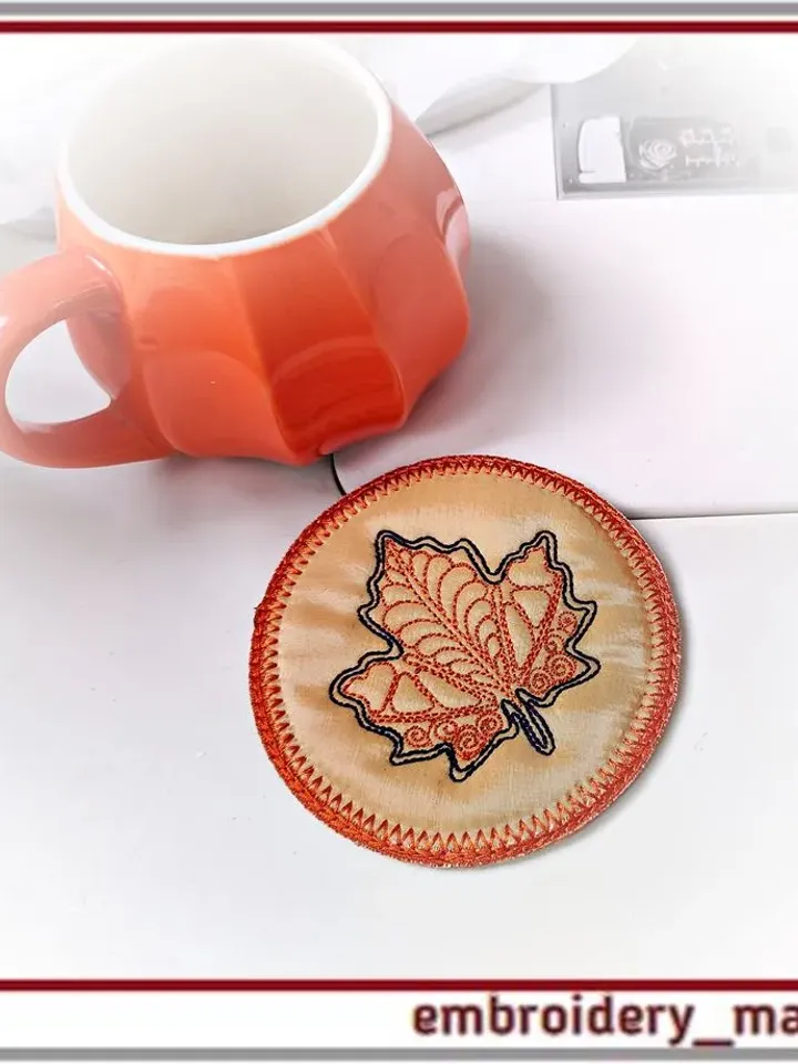 In The Hoop embroidery designs of round napkins-stands with leaves for hot dishes in 3 sizes