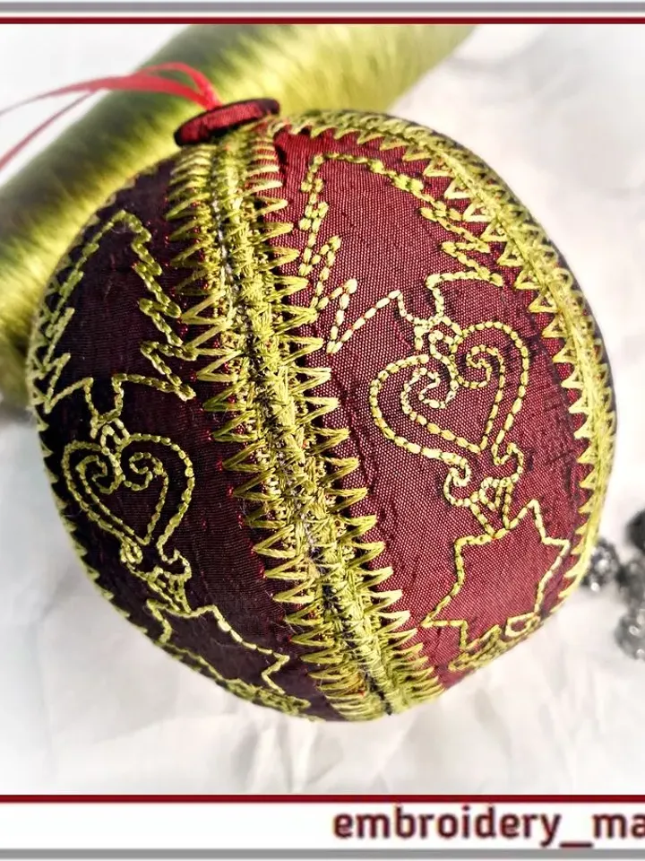 In the hoop set for Christmas balls machine embroidery design