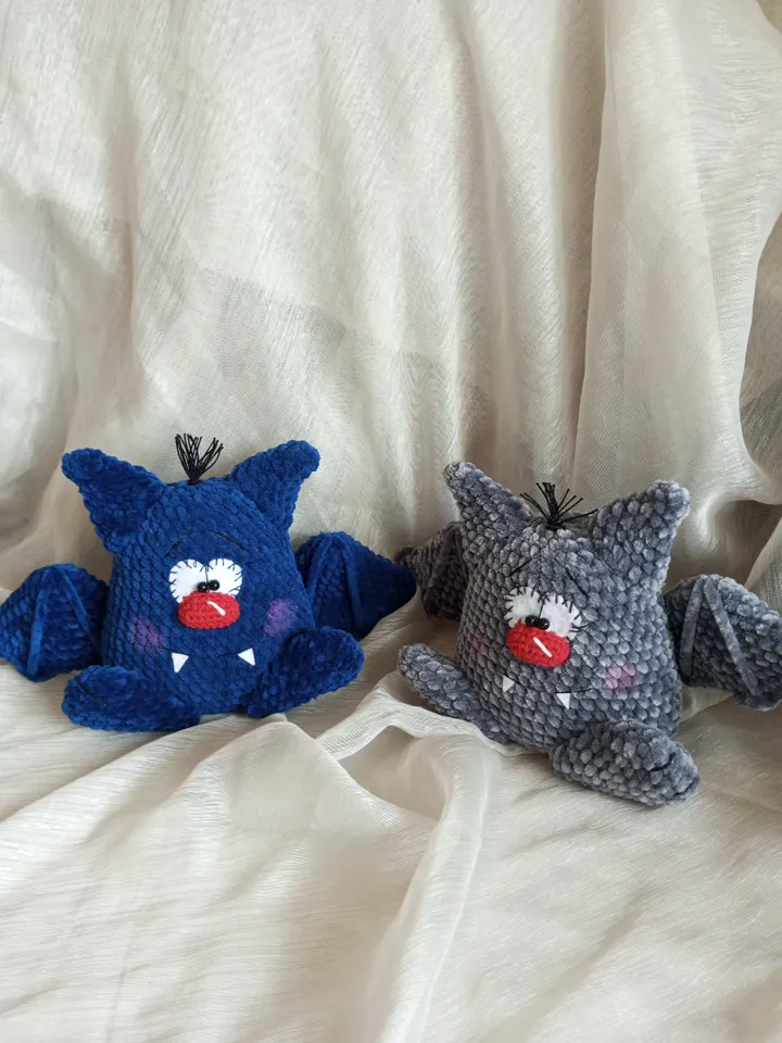 Bat crochet pattern Halloween toys amigurumi (PDF)