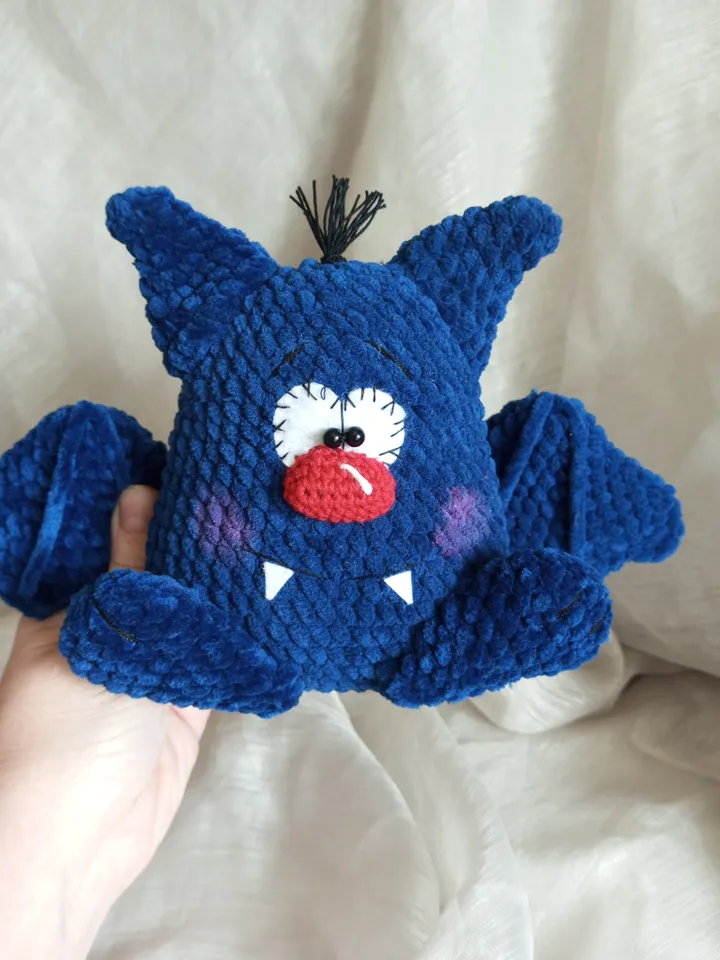 Bat crochet pattern Halloween toys amigurumi (PDF)