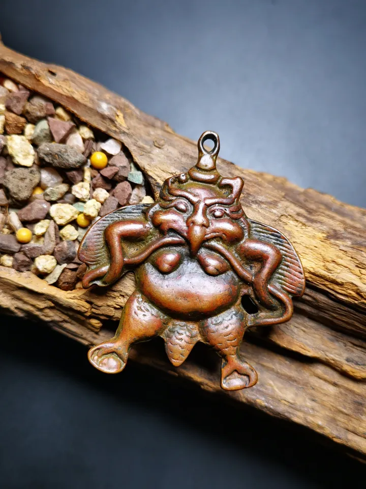 Gandhanra Antique Tibetan Buddhist Amulet,Garuda,Garula,Suparna,Golden-winged Bird Pendant,Made of Copper