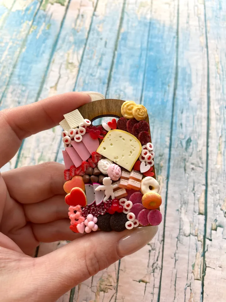 Magnet Miniature Valentine Charcuterie Board with Polymer clay Souvenir