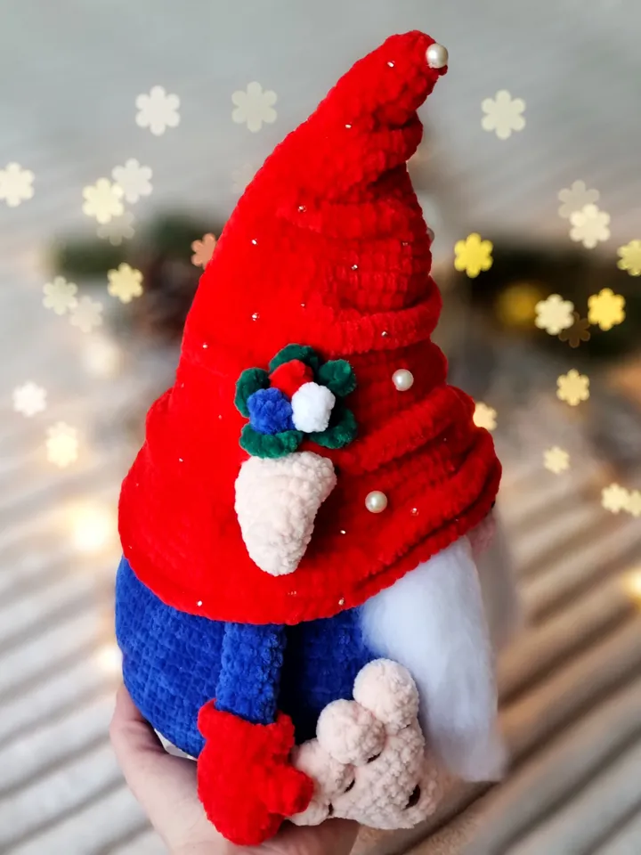 Crochet Christmas gnome pattern. Crochet Elf pattern. Amigurumi Christmas gnome