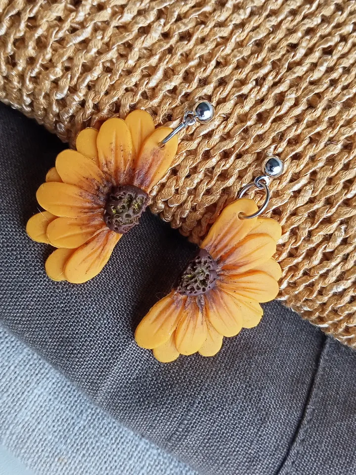 Hand made half sunflower earrings. Polymer clay lightweight earrings. Bright summer earrings.
