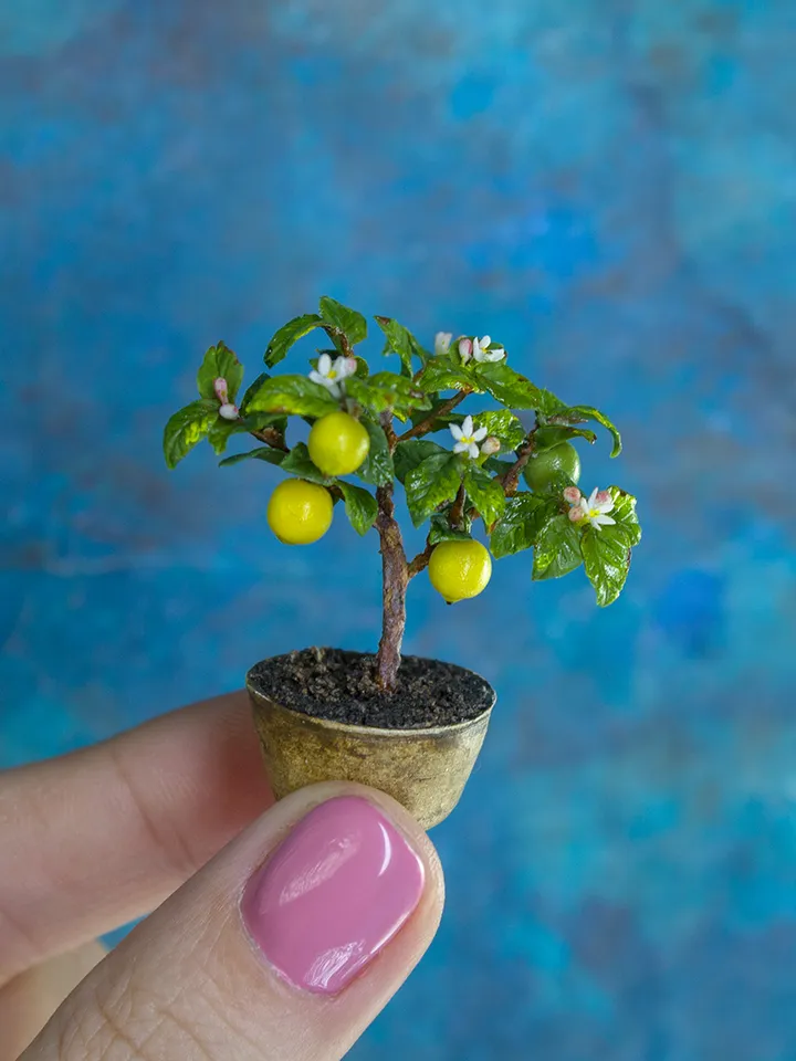 MINIATURE Lemon tree in a ceramic pot | Dollhouse miniatures
