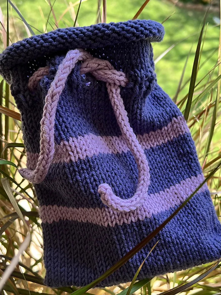 Hogwarts Gifts bags knitting pattern pdf Knit bags pattern