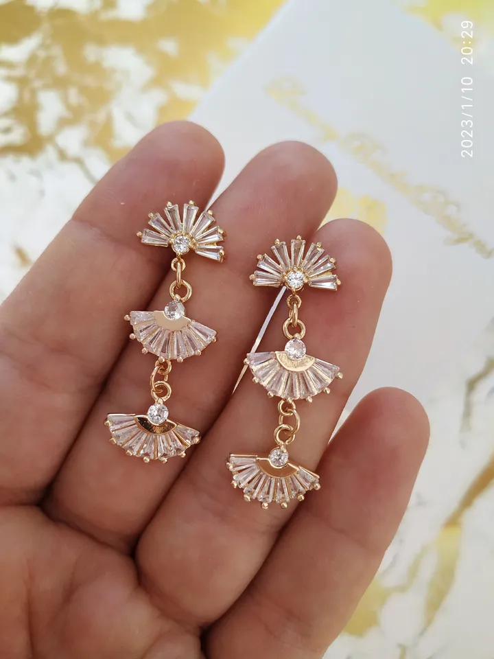 Art Deco Wedding Earrings, Bridal Statement Earrings, Vintage Wedding Jewelry, Fan Earrings, Champagne Gold Swarovski Crystal Bridal Jewelry