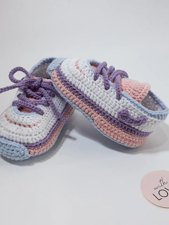 Very soft crochet grey baby socks booties sneakers, baby 6-9 months anniversary gift handmade, kids slippers