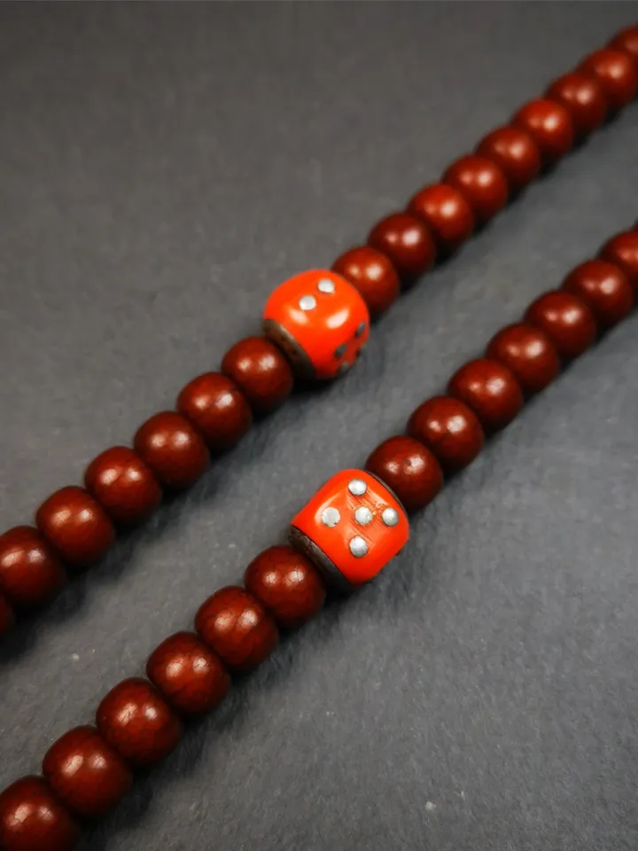 Gandhanra 1 Pair of Old Plastic Dice Beads,Marker Beads for Mala Necklace,Prayer Beads Accessories,0.47" × 0.47"