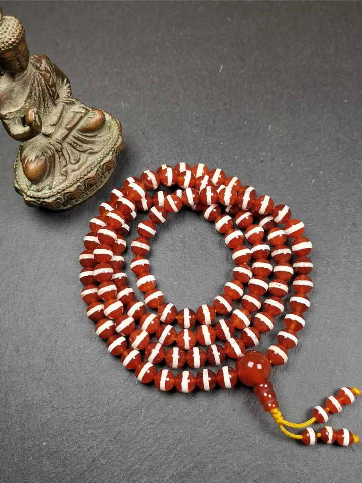 Gandhanra Tibetan Red Agate Medicine Buddha Bhaisajyaguru Beads Mala,Prayer Beads Necklace for Meditation,Diameter 0.28&quot;, Circumference 30&quot;
