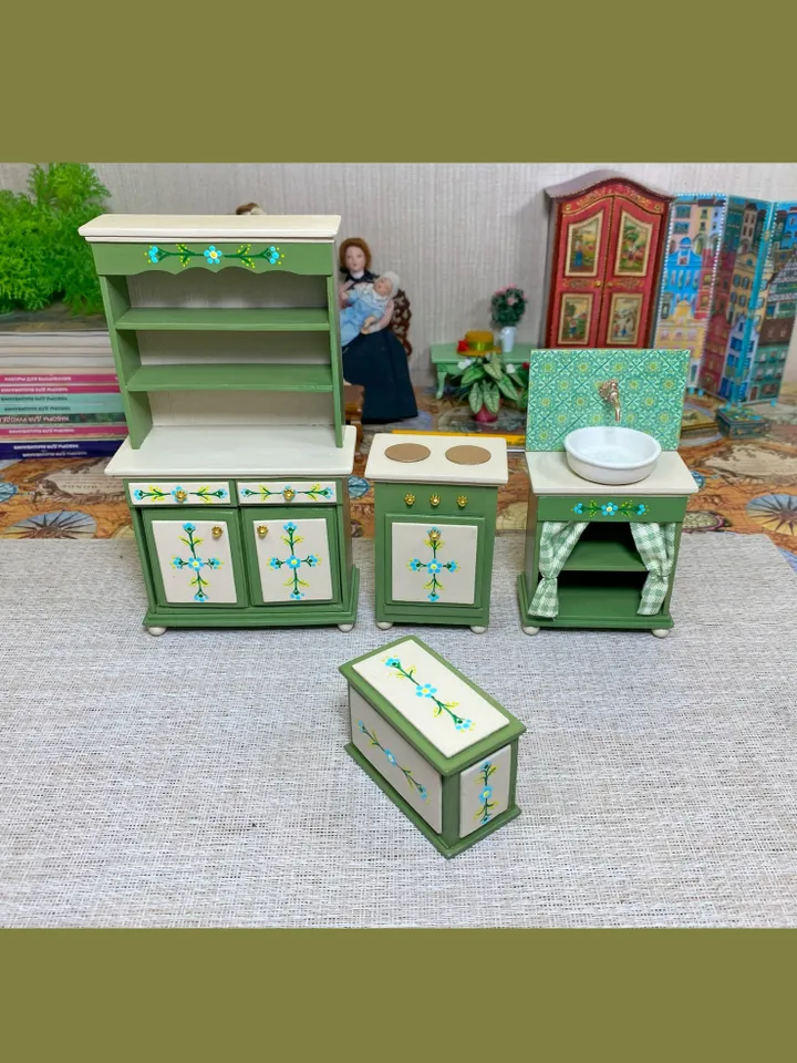 TUTORIAL. A set of kitchen furniture on a scale of 1:12. Miniature dollhouse. Furniture for dolls.