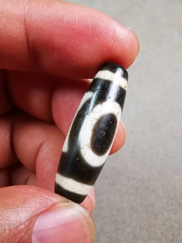 Gandhanra Tibetan Heaven & Earth Dzi Bead,Tibetan Chung,Protective Amulet,Small Size 34*10 mm