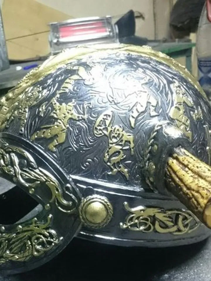 Skyrim - skyrim helmet - dragonborn's helmet - viking helmet - cosplay helmet -