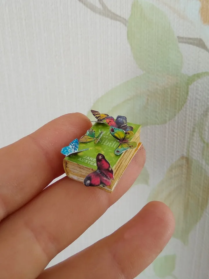 Accessory set.Dollhouse miniature.1:12 scale.
