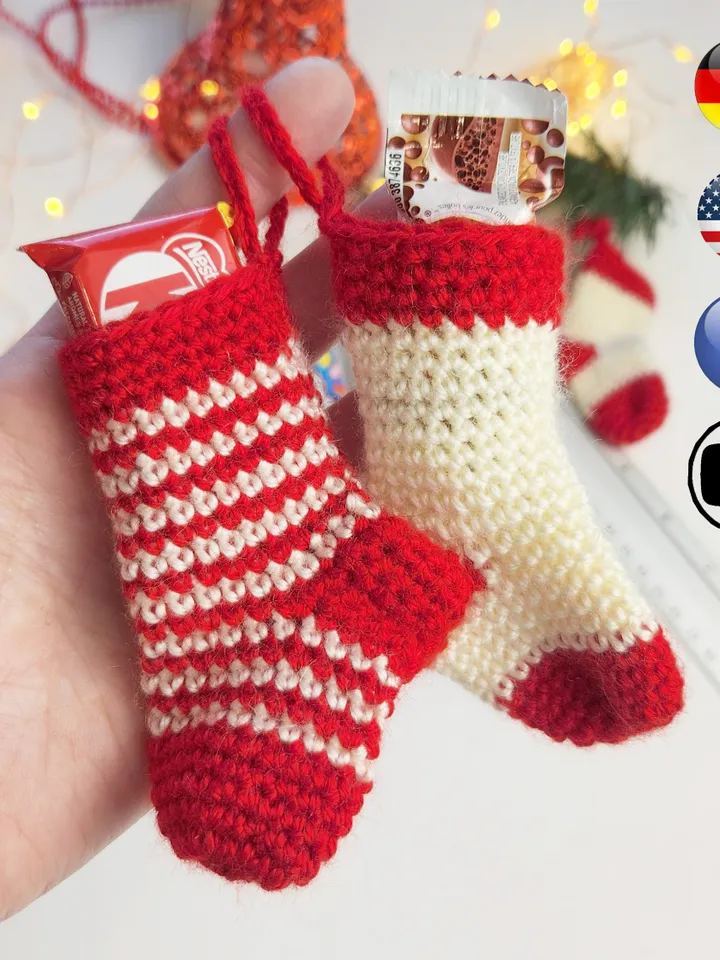 Adorable Mini Stockings Crochet Pattern for Christmas Tree and Advent Calendar