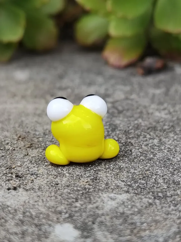 Frog gifts Frog figurine Tiny frog miniature mini glass frog figurine micro frog sculpture small reptile figure Frog ornament Frog decor