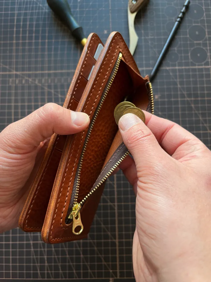 PDF Pattern long wallet - Pattern of a leather wallet - Download PDF. & video TUTORIAL