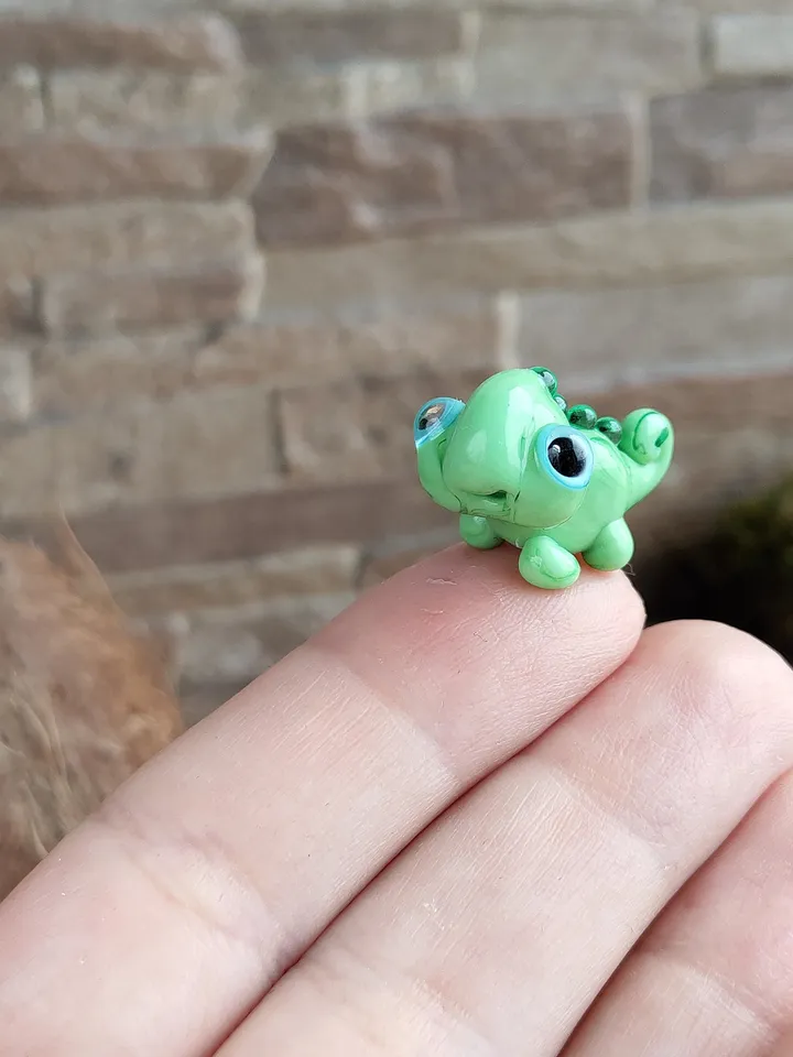 GLASS FIGURINES Chameleon figurine MIniature Chameleon ornament Glass Chameleon scuplture Chameleon gift Reptile figurine Terrarium Aquarium