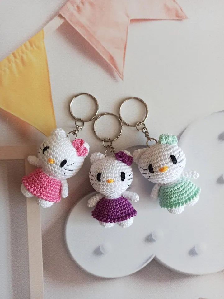 Handmade Keychain cat kitty ,Kawaii kitty , cute Keychin  Kitty Bag Accessory