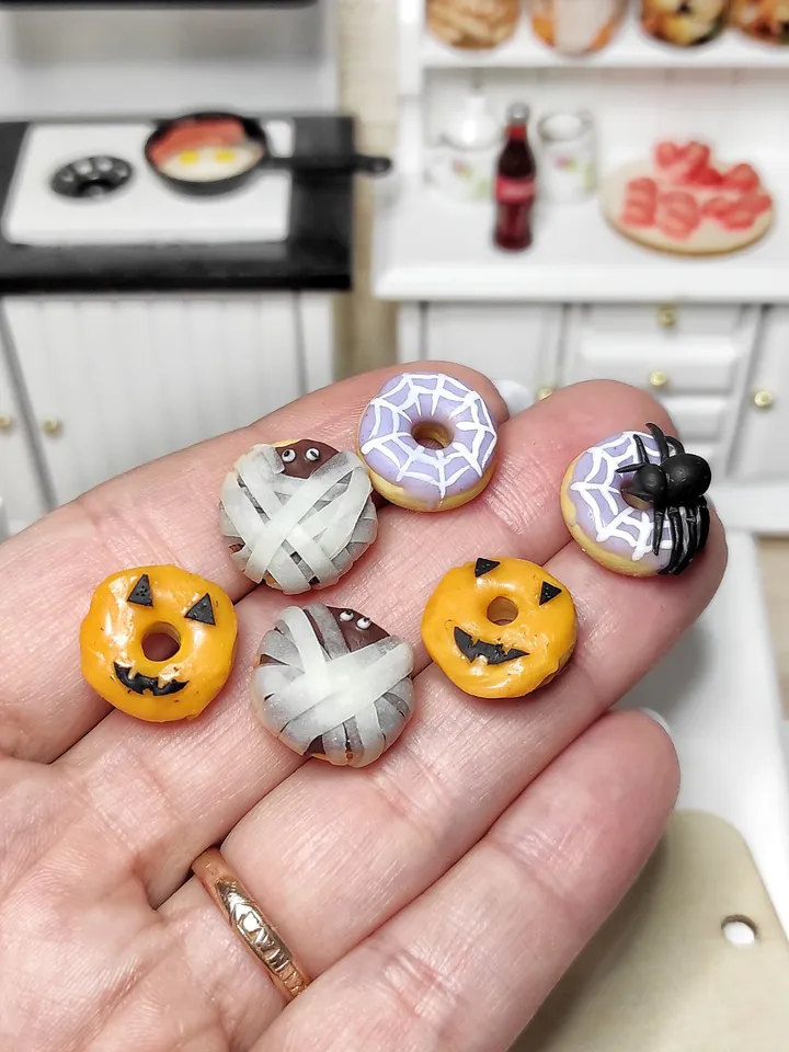 Halloween miniature for dollhouses, halloween for dolls, Halloween gifts, dollhouse miniature, halloween decoration