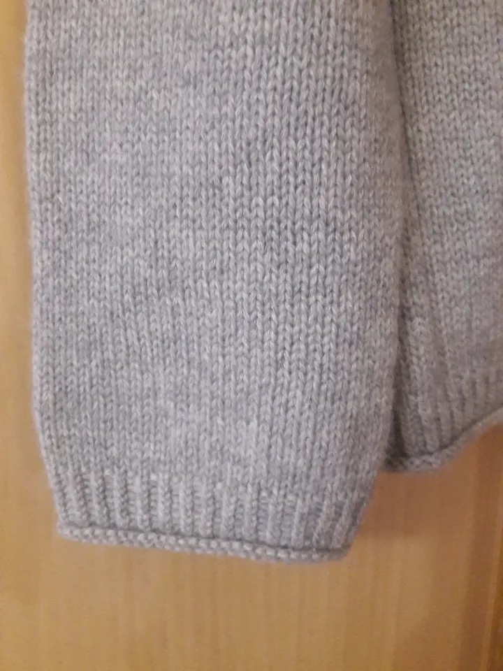 Hand knitted pure cashmere jumper for her. Luxurious gift.