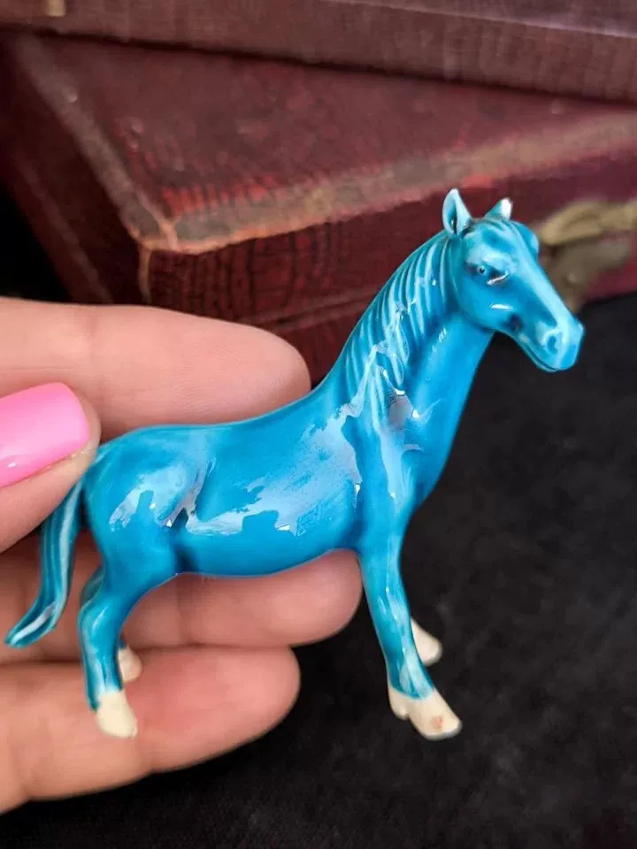 Porcelain horses 4
