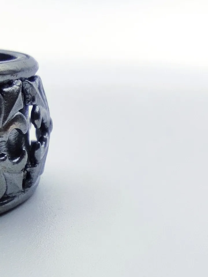 Gorgeous Fleur de Lis Ring
