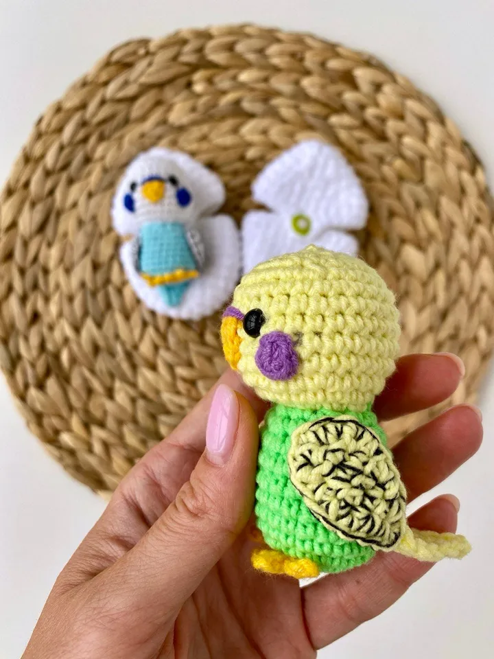 Budgie Crochet pattern - Amigurumi easter pattern - bird in egg stuffed animal - parakeet toy - English Pdf tutorial
