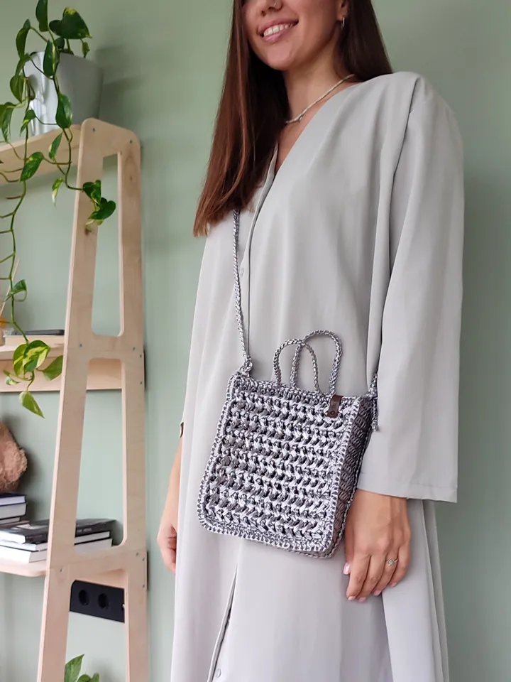 Silver Handmade Raffia Crochet Bag - Stylish Womens Accessory for Any Occasion