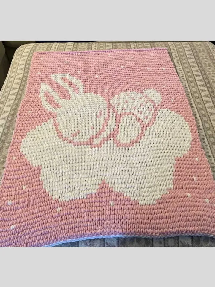 Loop yarn Finger knitted Bunny on the cloud blanket pattern